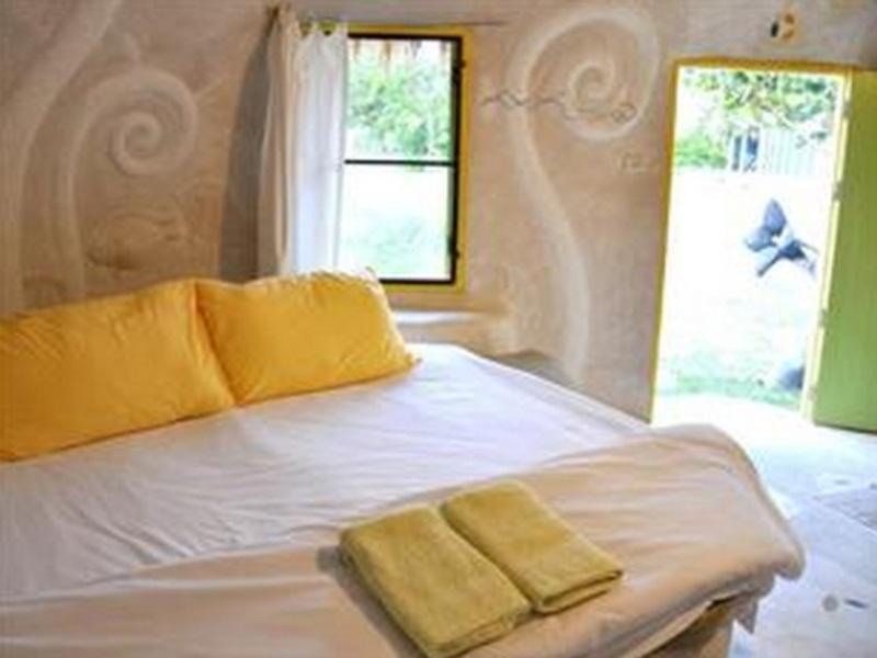 Naidee Sculptured Huts Hotel Hua Hin Bagian luar foto