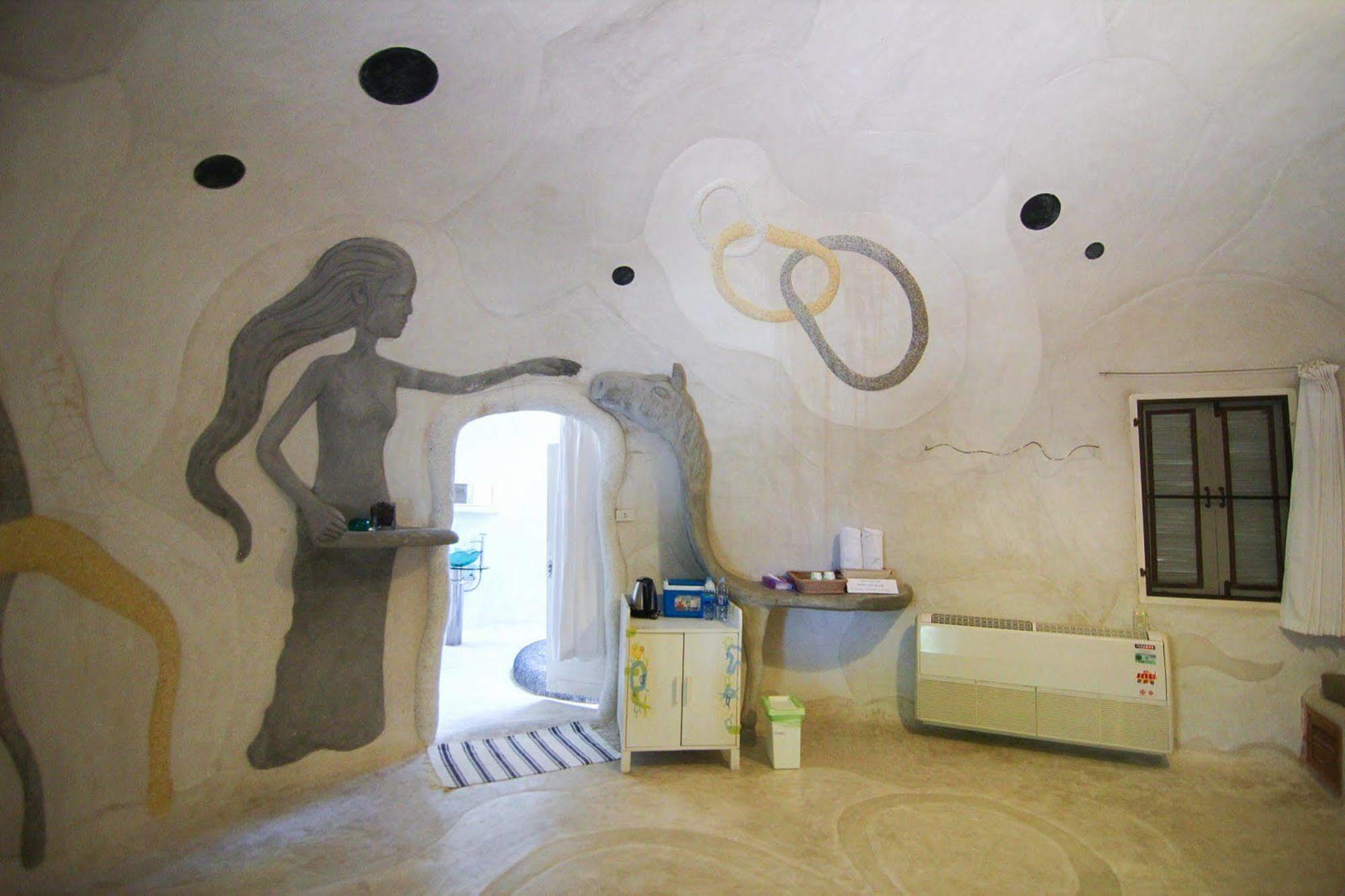 Naidee Sculptured Huts Hotel Hua Hin Bagian luar foto