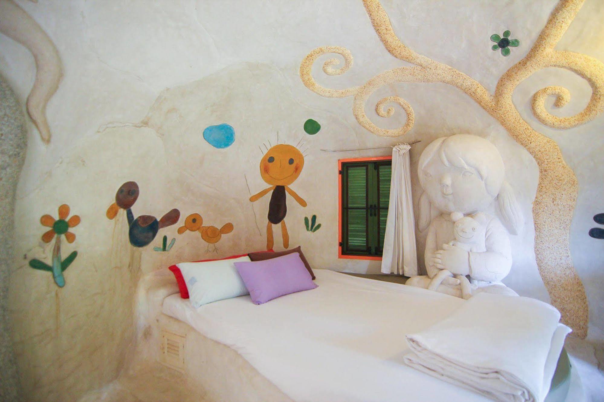 Naidee Sculptured Huts Hotel Hua Hin Bagian luar foto